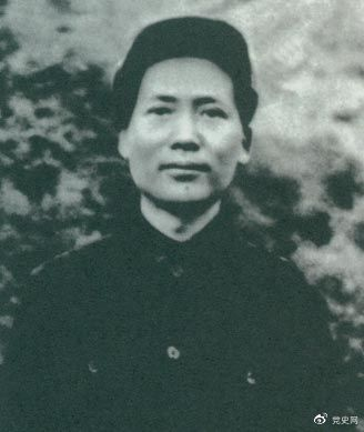 1936年12月，毛泽东就任中央革命军事委员会主席。这是1936年的毛泽东。